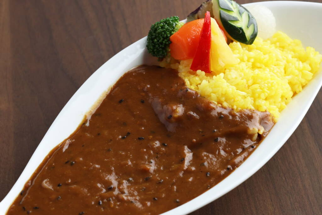「前橋グリーンドーム名物 黒ごまカレー」